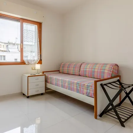 Guesthost - Bright X4 With Terrace! Appartamento Cagliari