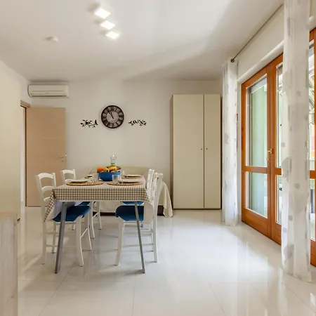 Apartment Guesthost - Bright X4 With Terrace! Cagliari