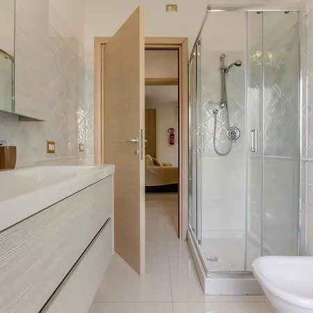 Guesthost - Bright X4 With Terrace! Appartement